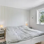 Cozy In Aakirkeby With Kitchen