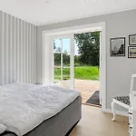 Сasa de vacaciones Cozy In Aakirkeby With Kitchen